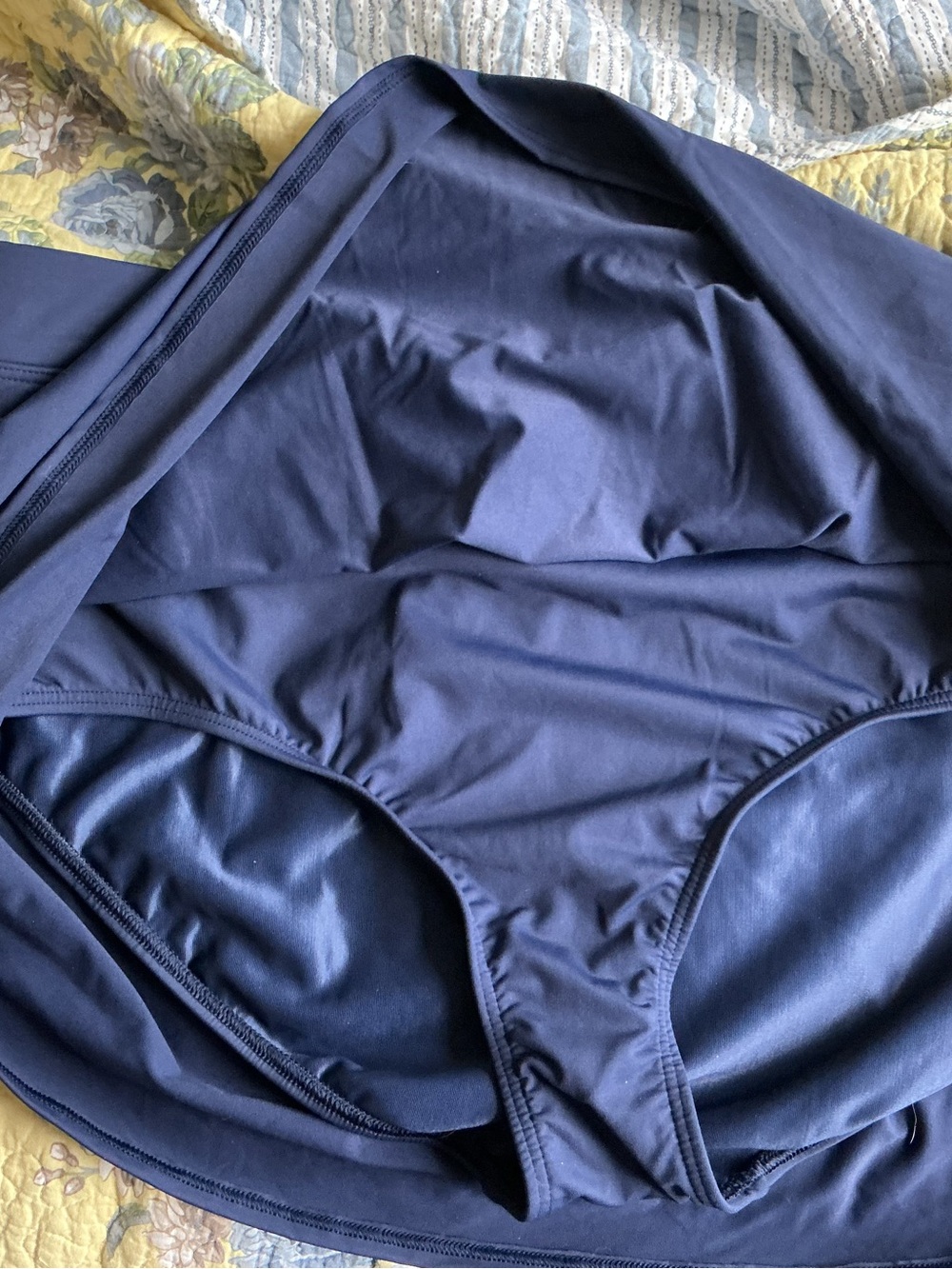 Lands End swim skirt in Navy Size 22W - Picture 2 of 3